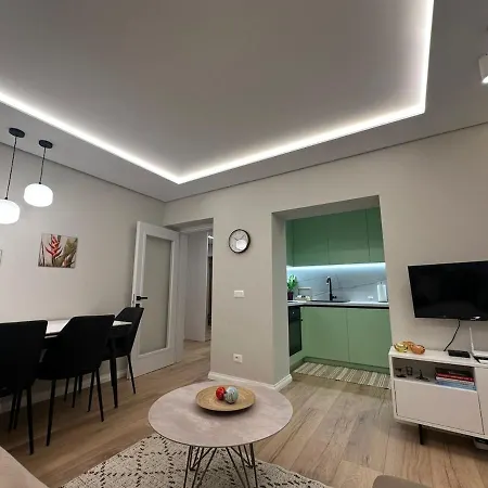 Cozy 2 Bedroom Getaway * Tirana